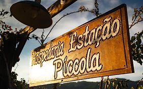 Hospedaria Estação Píccola No quintal da Pedra do Baú